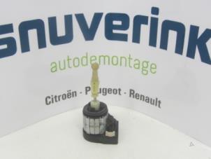 Used Headlight motor Citroen C4 Picasso (UD/UE/UF) 2.0 HDiF 16V 135 Price € 30,00 Margin scheme offered by Snuverink Autodemontage