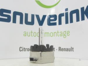 Used Xenon bulb Citroen C4 Picasso (UD/UE/UF) 2.0 HDiF 16V 135 Price on request offered by Snuverink Autodemontage