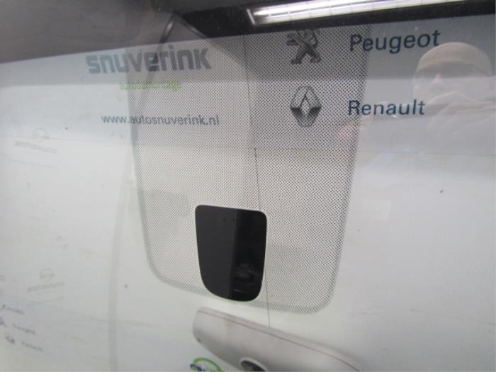 Frontscreen from a Citroën C4 Picasso (3D/3E) 1.2 12V PureTech 130 2017