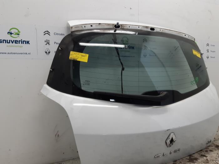 Portón trasero de un Renault Clio III (BR/CR) 1.5 dCi FAP 2011