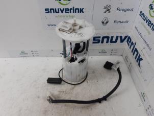 Used Electric fuel pump Opel Karl 1.0 12V Price on request offered by Snuverink Autodemontage