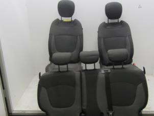 Used Set of upholstery (complete) Renault Captur (2R) 0.9 Energy TCE 12V Price € 450,00 Margin scheme offered by Snuverink Autodemontage