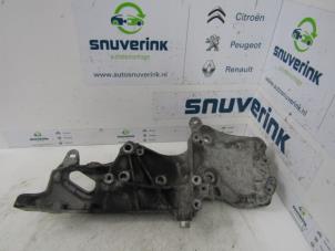 Used Alternator upper bracket Renault Scénic I (JA) 1.6 16V Price on request offered by Snuverink Autodemontage