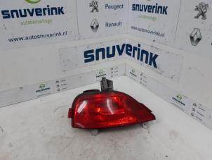 Used Rear bumper reflector, right Renault Laguna III (BT) 2.0 16V Price on request offered by Snuverink Autodemontage