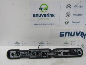 Used PCB, right taillight Renault Master IV (MA/MB/MC/MD/MH/MF/MG/MH) 2.3 dCi 16V Price € 36,30 Inclusive VAT offered by Snuverink Autodemontage