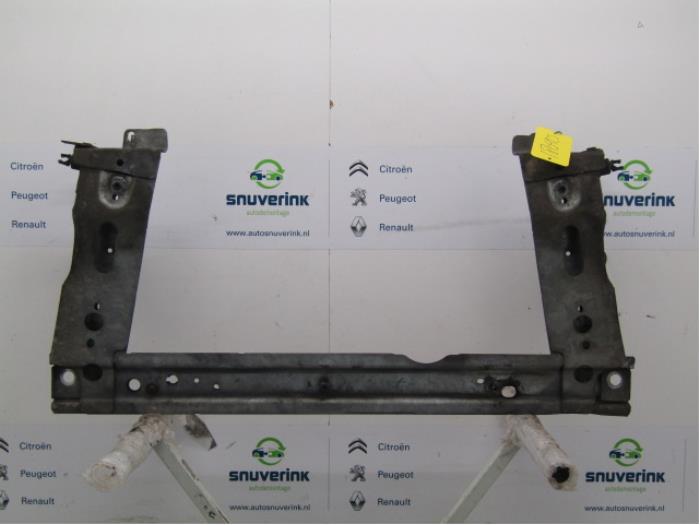 Begagnade Underram Renault Scénic II (JM) 1.6 16V Pris € 57,37 Marginaltabell erbjuds av Snuverink Autodemontage