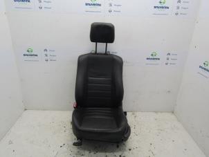 Used Seat, left Renault Scénic II (JM) 1.6 16V Price € 175,00 Margin scheme offered by Snuverink Autodemontage