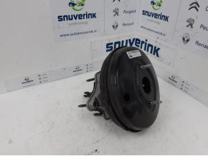 Used Brake servo Renault Clio IV (5R) 0.9 Energy TCE 90 12V Price on request offered by Snuverink Autodemontage