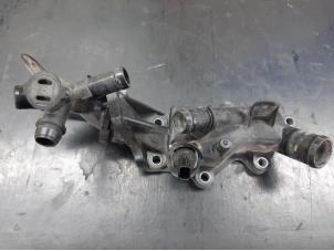 Used Thermostat housing Renault Clio IV (5R) 0.9 Energy TCE 90 12V Price € 35,00 Margin scheme offered by Snuverink Autodemontage