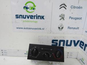 Używane Panel sterowania nagrzewnicy Peugeot Expert (G9) 2.0 HDi 140 16V Cena € 45,00 Procedura marży oferowane przez Snuverink Autodemontage