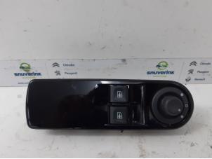Used Multi-functional window switch Renault Clio IV (5R) 0.9 Energy TCE 90 12V Price € 20,00 Margin scheme offered by Snuverink Autodemontage