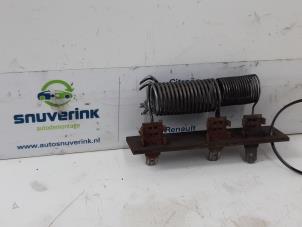 Used Heater resistor Renault Trafic Price € 25,00 Margin scheme offered by Snuverink Autodemontage