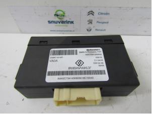 Usagé Module suspension à air Renault Talisman (RFDL) 1.6 Energy TCe 150 EDC Prix € 108,90 Prix TTC proposé par Snuverink Autodemontage