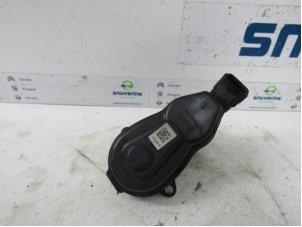 Used Parking brake motor Renault Talisman (RFDL) 1.6 Energy TCe 150 EDC Price on request offered by Snuverink Autodemontage