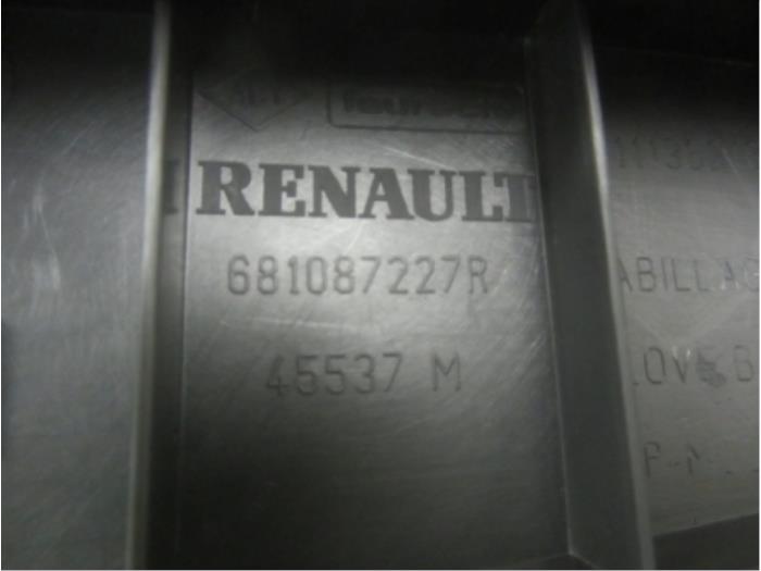 Guantera de un Renault Clio IV Estate/Grandtour (7R) 0.9 Energy TCE 12V 2013