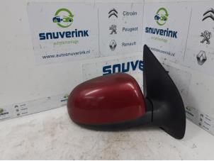 Used Wing mirror, right Hyundai i20 1.2i 16V Price € 30,00 Margin scheme offered by Snuverink Autodemontage