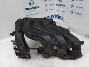 Used Intake manifold Renault Twingo III (AH) 1.0 SCe 70 12V Price € 40,00 Margin scheme offered by Snuverink Autodemontage