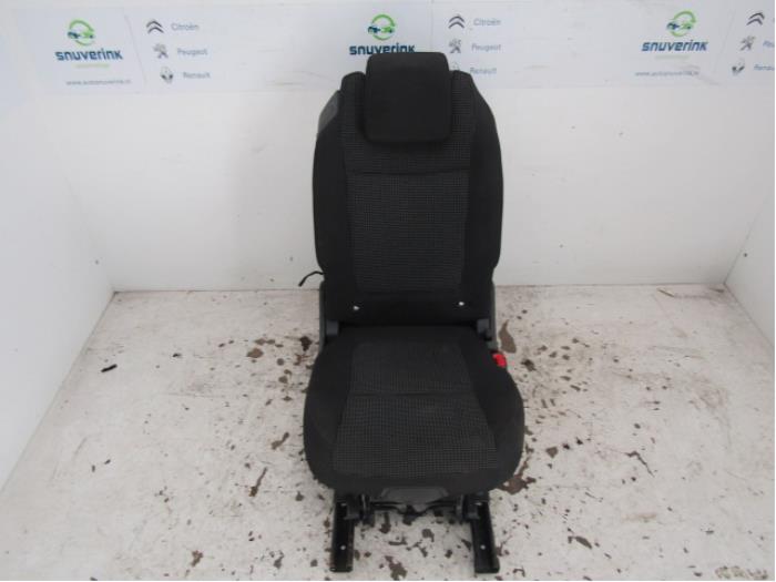 Peugeot 5008 Rear seats stock | ProxyParts.com