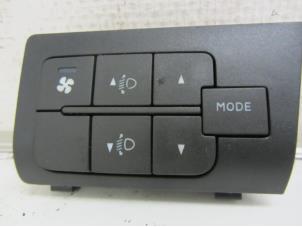 Used AIH headlight switch Citroen Jumper (U9) 2.2 HDi 120 Euro 4 Price € 24,20 Inclusive VAT offered by Snuverink Autodemontage
