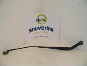 Used Front wiper arm Citroen Jumper (U9) 2.2 HDi 100 Euro 4 Price € 30,25 Inclusive VAT offered by Snuverink Autodemontage