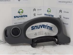 Used Dashboard part Peugeot Partner (GC/GF/GG/GJ/GK) 1.6 HDI 90 16V Price € 42,35 Inclusive VAT offered by Snuverink Autodemontage