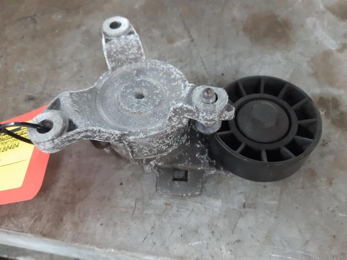 Usados Rodillo tensor correa múltiple Citroen C5 III Berline (RD) 1.8 16V Precio € 24,99 Norma de margen ofrecido por Snuverink Autodemontage