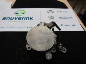 Usados Bomba de vacío de servofreno Citroen DS5 (KD/KF) 2.0 165 HYbrid4 16V Precio € 60,50 IVA incluido ofrecido por Snuverink Autodemontage