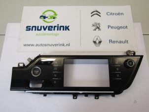 Używane Panel obslugi radia Citroen C4 Picasso (3D/3E) 1.2 12V PureTech 130 Cena € 100,00 Procedura marży oferowane przez Snuverink Autodemontage