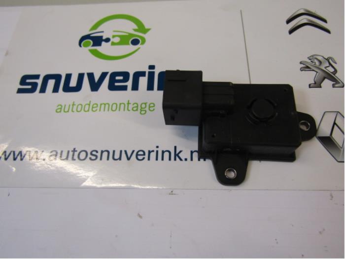 Używane Przekaznik start/stop Citroen C4 Picasso (3D/3E) 1.2 12V PureTech 130 Cena € 55,25 Procedura marży oferowane przez Snuverink Autodemontage