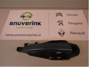 Usagé Poignée de porte arrière droite Citroen C4 Picasso (3D/3E) 1.2 12V PureTech 130 Prix € 35,00 Règlement à la marge proposé par Snuverink Autodemontage