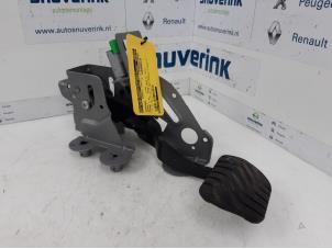 Używane Pedal hamulca Renault Megane IV Estate (RFBK) 1.5 Energy dCi 110 Cena na żądanie oferowane przez Snuverink Autodemontage