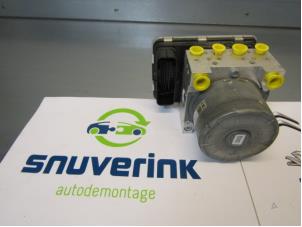 Usagé Pompe ABS Renault Scénic IV (RFAJ) 1.2 TCE 130 16V Prix sur demande proposé par Snuverink Autodemontage