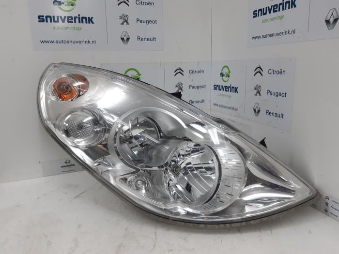 Renault Master Headlights, right stock