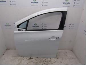 Used Door 4-door, front left Renault Zoé (AG) 65kW Price on request offered by Snuverink Autodemontage
