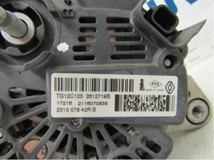 Dynamo from a Renault Clio IV (5R) 0.9 Energy TCE 90 12V 2016