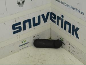 Used Window winder Renault Clio IV (5R) 0.9 Energy TCE 90 12V Price on request offered by Snuverink Autodemontage