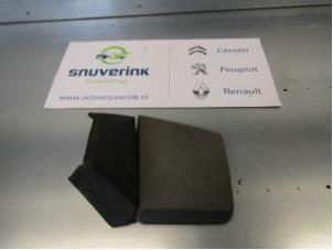 Usados Retrovisor externo izquierda Renault Trafic Precio € 60,50 IVA incluido ofrecido por Snuverink Autodemontage