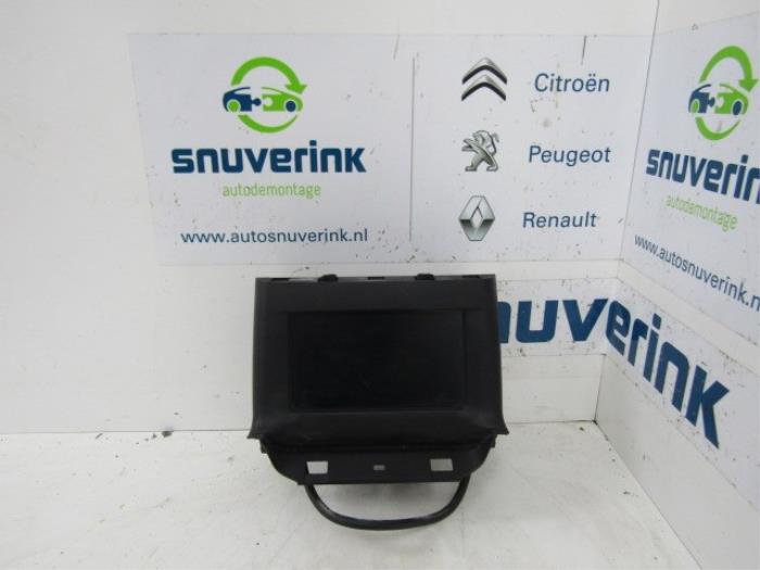 Begagnade Innerdisplay Renault Trafic New (FL) 2.5 dCi 16V 145 Pris € 42,33 Inklusive moms erbjuds av Snuverink Autodemontage