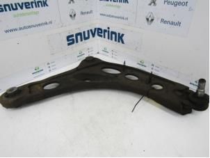 Used Front wishbone, right Renault Trafic New (FL) 2.0 dCi 16V 90 Price on request offered by Snuverink Autodemontage