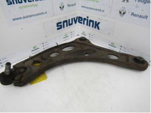 Used Front wishbone, left Renault Trafic New (FL) 2.0 dCi 16V 90 Price on request offered by Snuverink Autodemontage