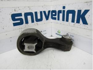 Used Engine mount Renault Trafic New (FL) 2.0 dCi 16V 90 Price on request offered by Snuverink Autodemontage
