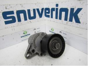 Used Drive belt tensioner Renault Trafic New (FL) 2.0 dCi 16V 90 Price on request offered by Snuverink Autodemontage