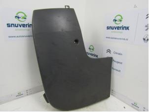Used Rear bumper component, right Renault Trafic New (FL) 2.0 dCi 16V 115 Price € 36,30 Inclusive VAT offered by Snuverink Autodemontage