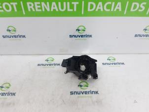 Usagé Commutateur essuie-glace Renault Trafic New (FL) 2.0 dCi 16V 90 Prix € 48,40 Prix TTC proposé par Snuverink Autodemontage