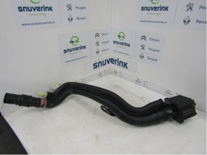 Fuel tank filler pipe from a Renault Scénic III (JZ) 1.4 16V TCe 130 2009