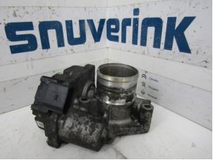 Used Throttle body Renault Trafic New (FL) 2.5 dCi 16V 115 FAP Price € 48,40 Inclusive VAT offered by Snuverink Autodemontage