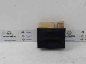 Used Glow plug relay Peugeot 308 SW (L4/L9/LC/LJ/LR) 1.6 BlueHDi 120 Price € 25,00 Margin scheme offered by Snuverink Autodemontage