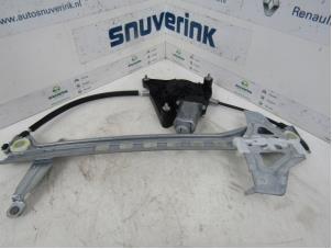 Begagnade Fönstermekanism, 4-dörrars, höger fram Peugeot 108 1.0 12V Pris € 39,99 Marginaltabell erbjuds av Snuverink Autodemontage