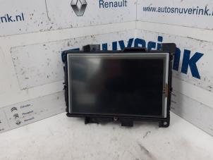 Used Interior display Renault Captur (2R) 1.2 TCE 16V EDC Price € 100,00 Margin scheme offered by Snuverink Autodemontage