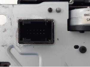 Używane Wyswietlacz przezierny typu HUD Citroen DS5 (KD/KF) 2.0 165 HYbrid4 16V Cena € 114,95 Z VAT oferowane przez Snuverink Autodemontage